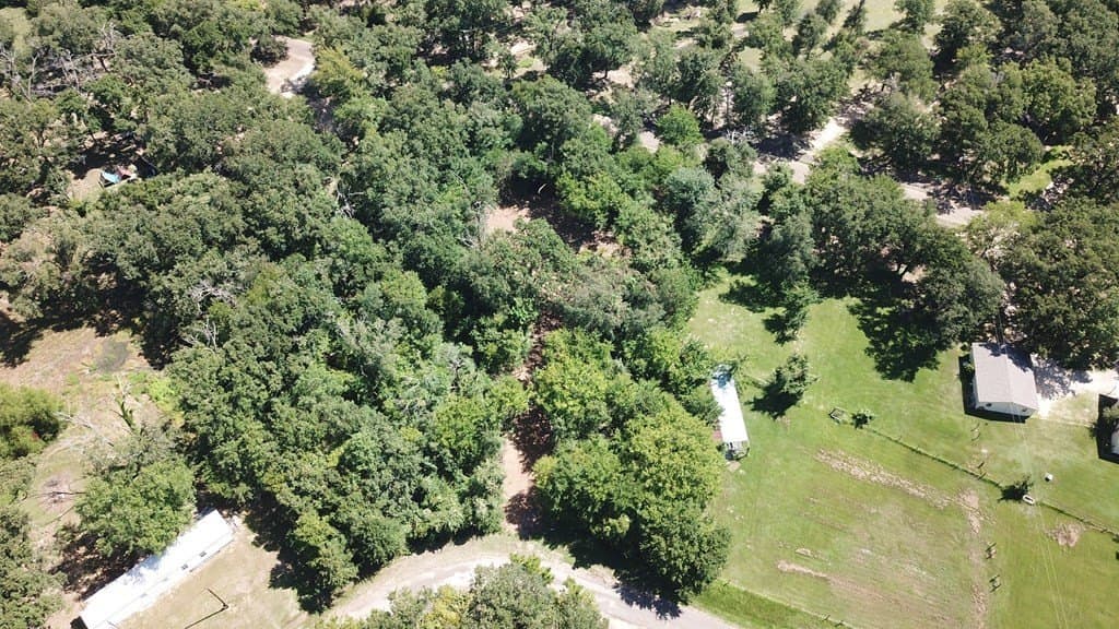 0.96 acres in Henderson County - photo 4