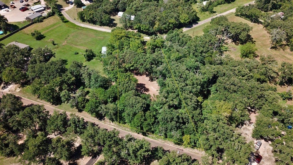 0.96 acres in Henderson County - photo 2
