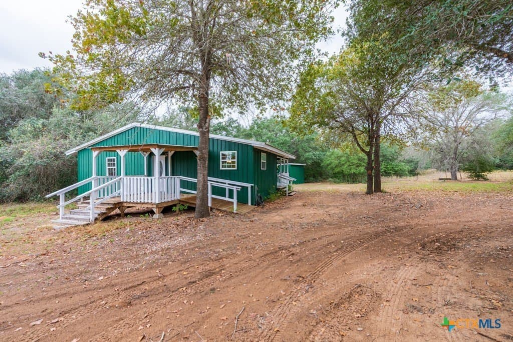 10.93 acres in Gonzales County - photo 6
