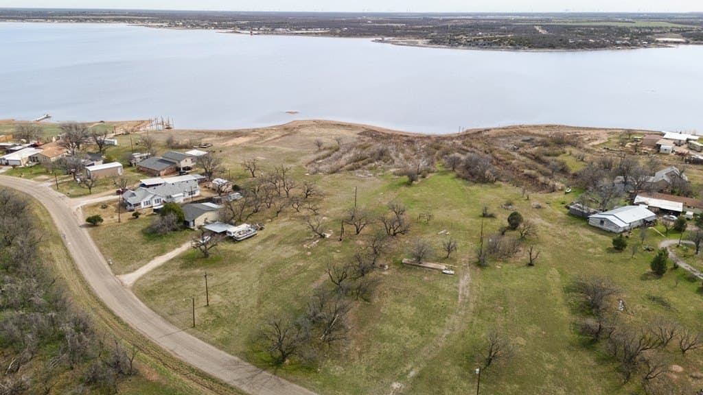 1.06 acres in Jones County - photo 4