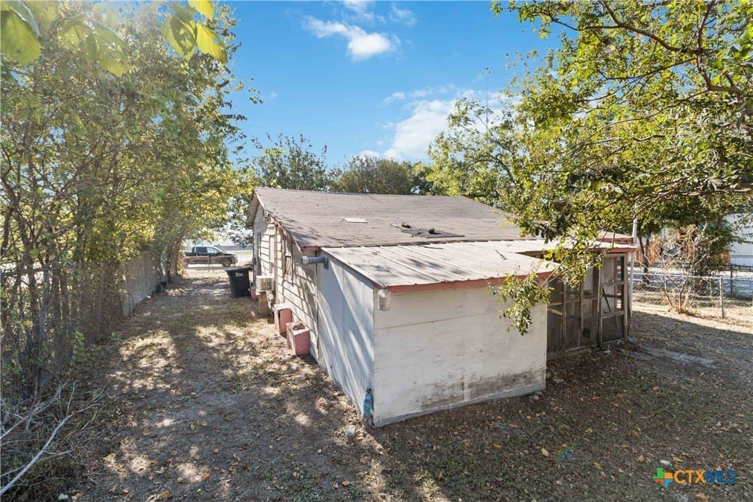 0.27 acres in Hays County - photo 17