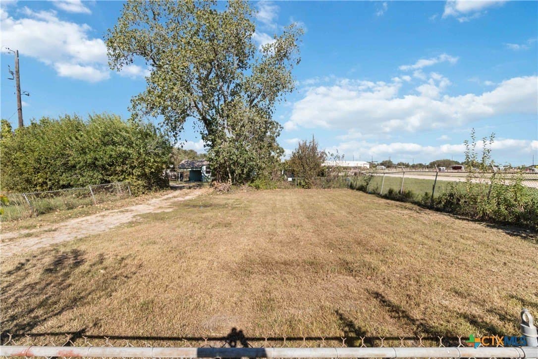 0.27 acres in Hays County - photo 21