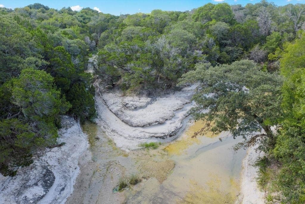 24.98 acres in McLennan County - photo 3