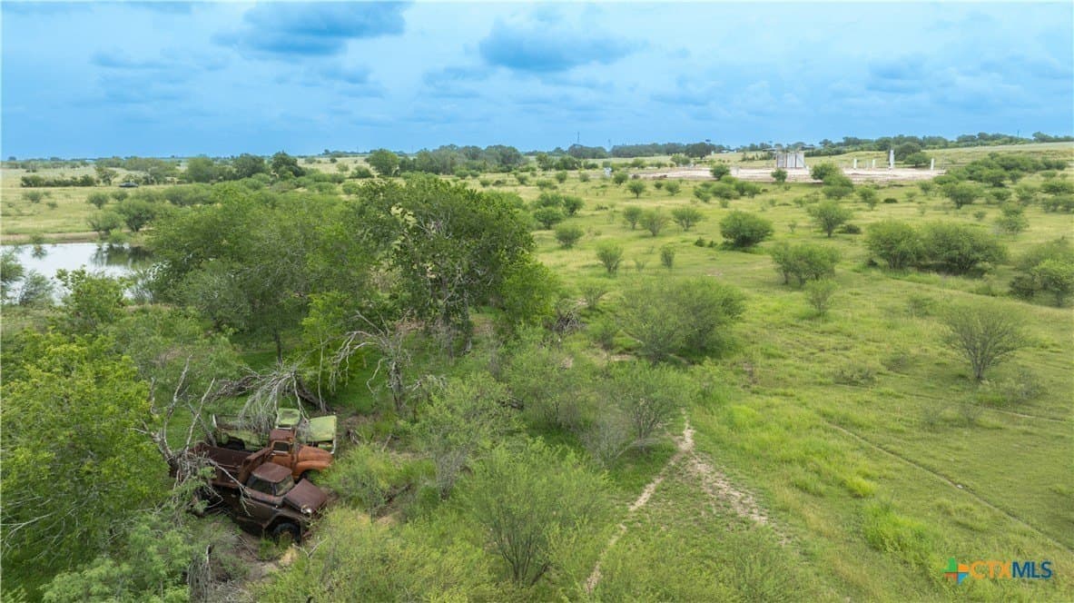 10.86 acres in DeWitt County - photo 16