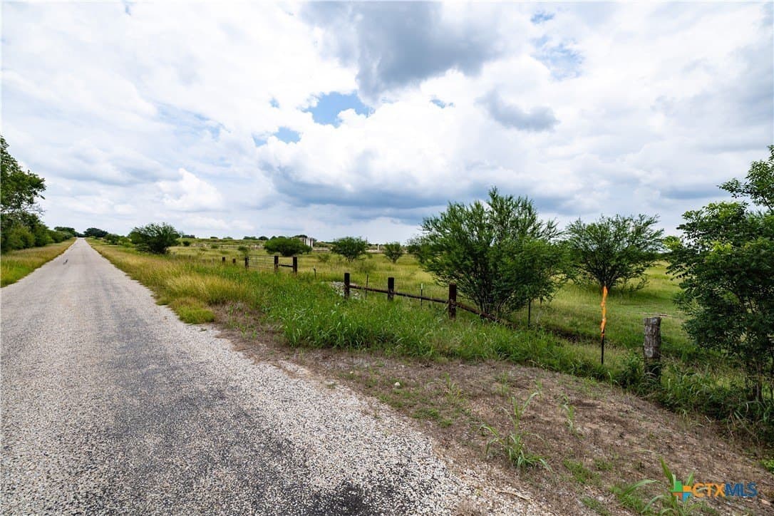 10.86 acres in DeWitt County - photo 19