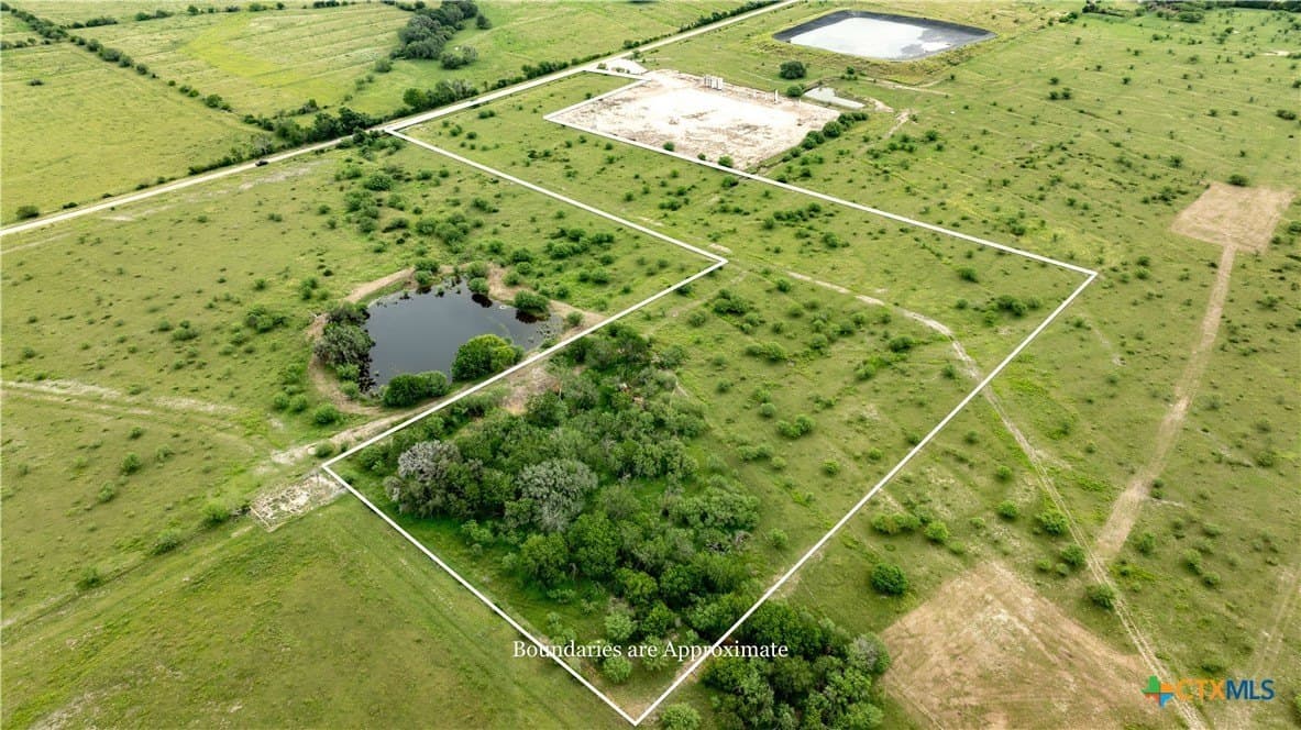 10.86 acres in DeWitt County - photo 9
