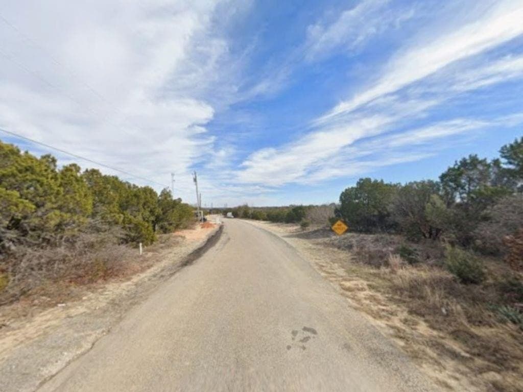 0.15 acres in Hood County - photo 4