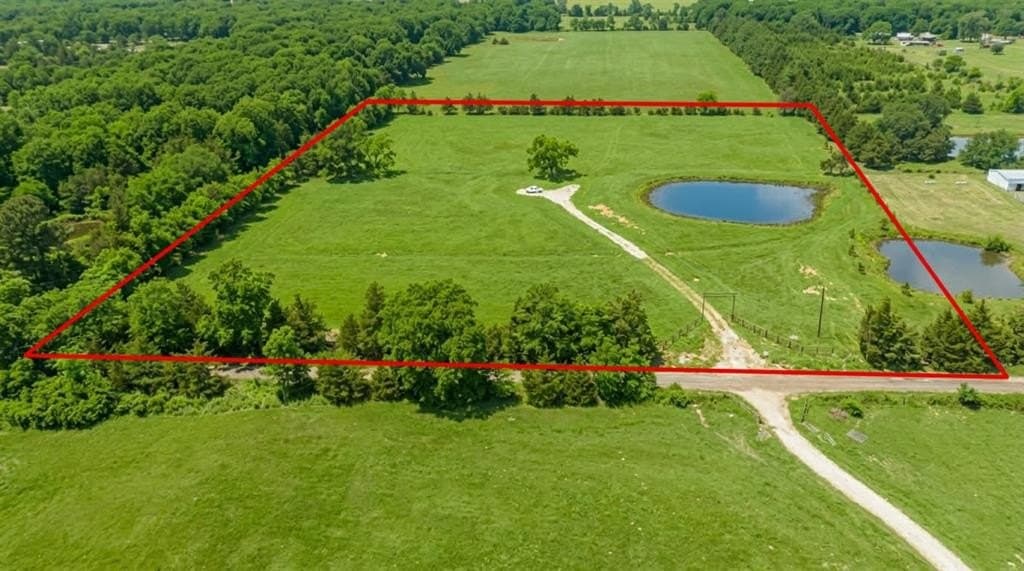 8.3 acres in Lamar County - photo 2