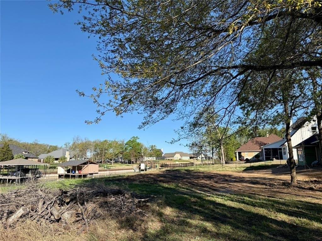 0.51 acres in Navarro County - photo 11