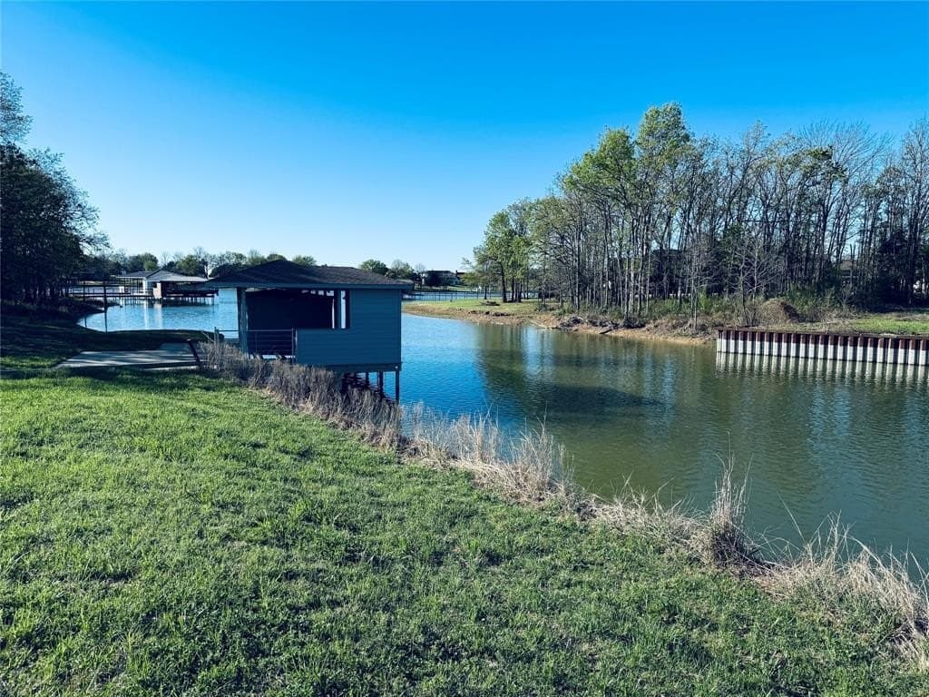 0.51 acres in Navarro County - photo 32