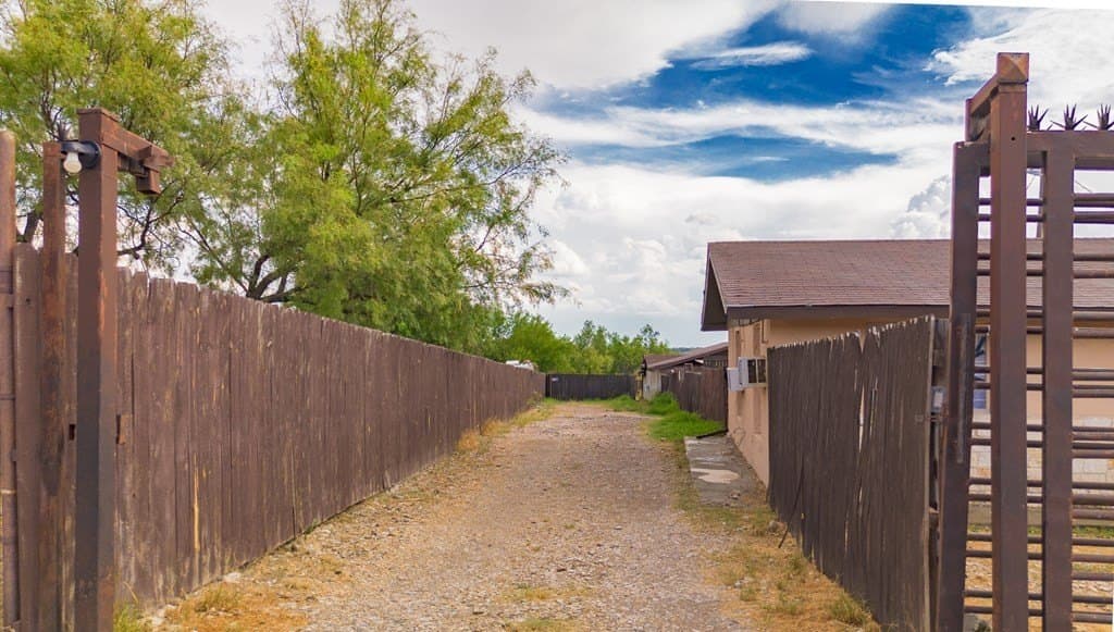 13,440 acres in Maverick County - photo 12