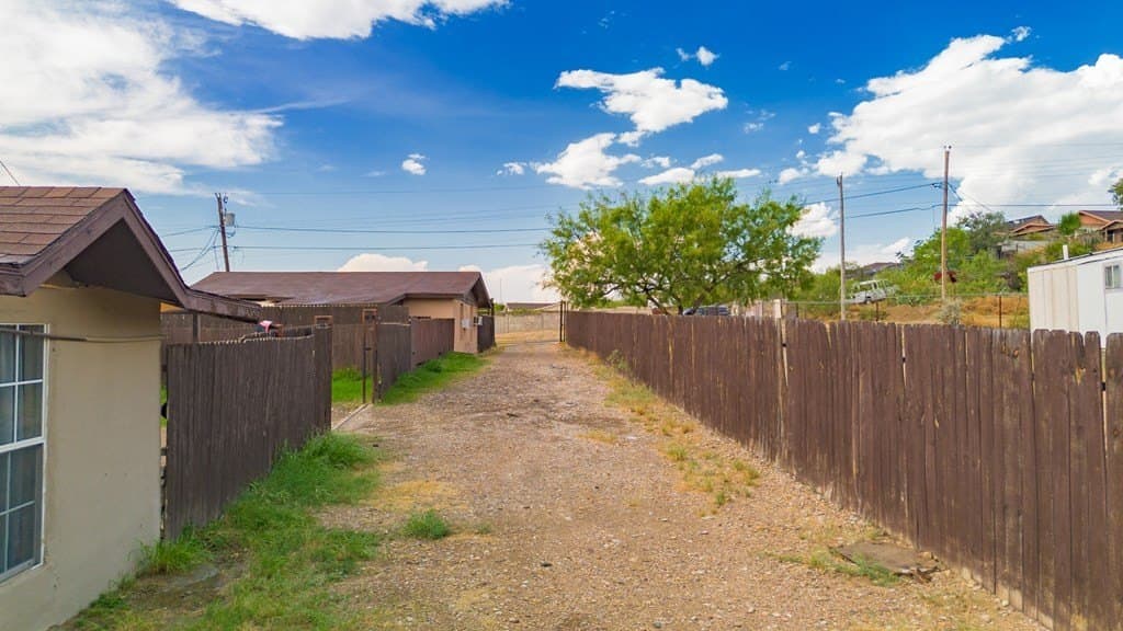 13,440 acres in Maverick County - photo 13