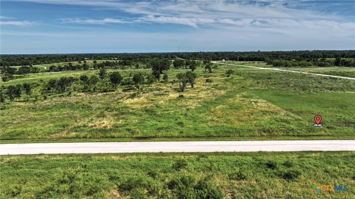 1.01 acres in Navarro County - photo 7