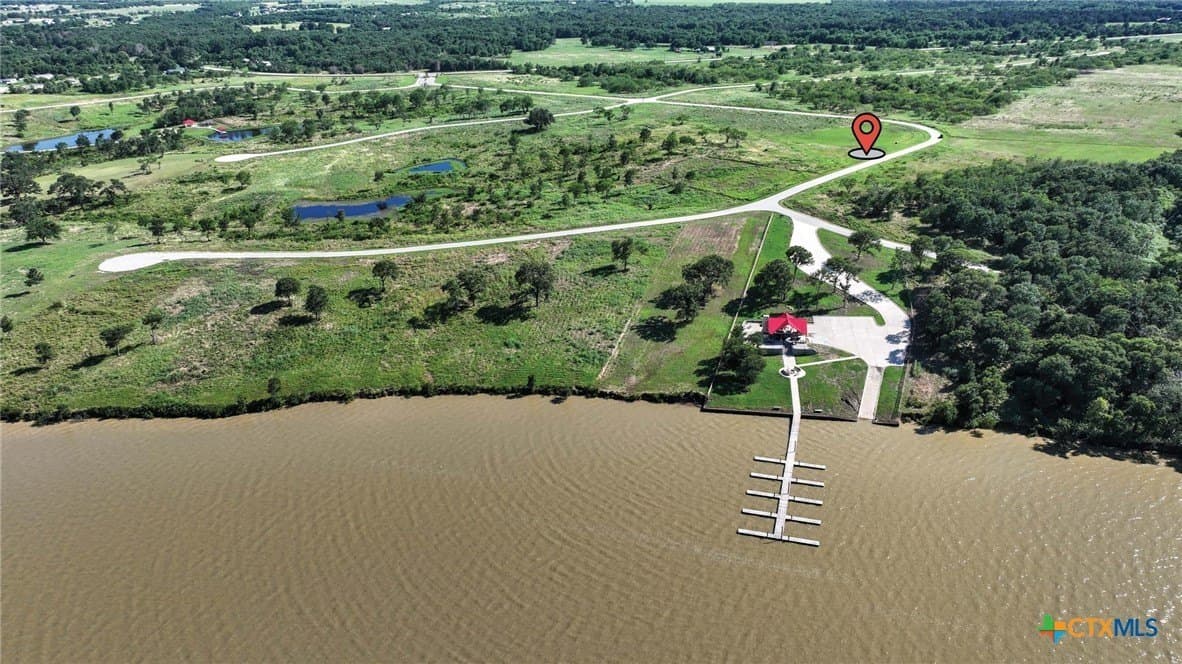1.01 acres in Navarro County - photo 18