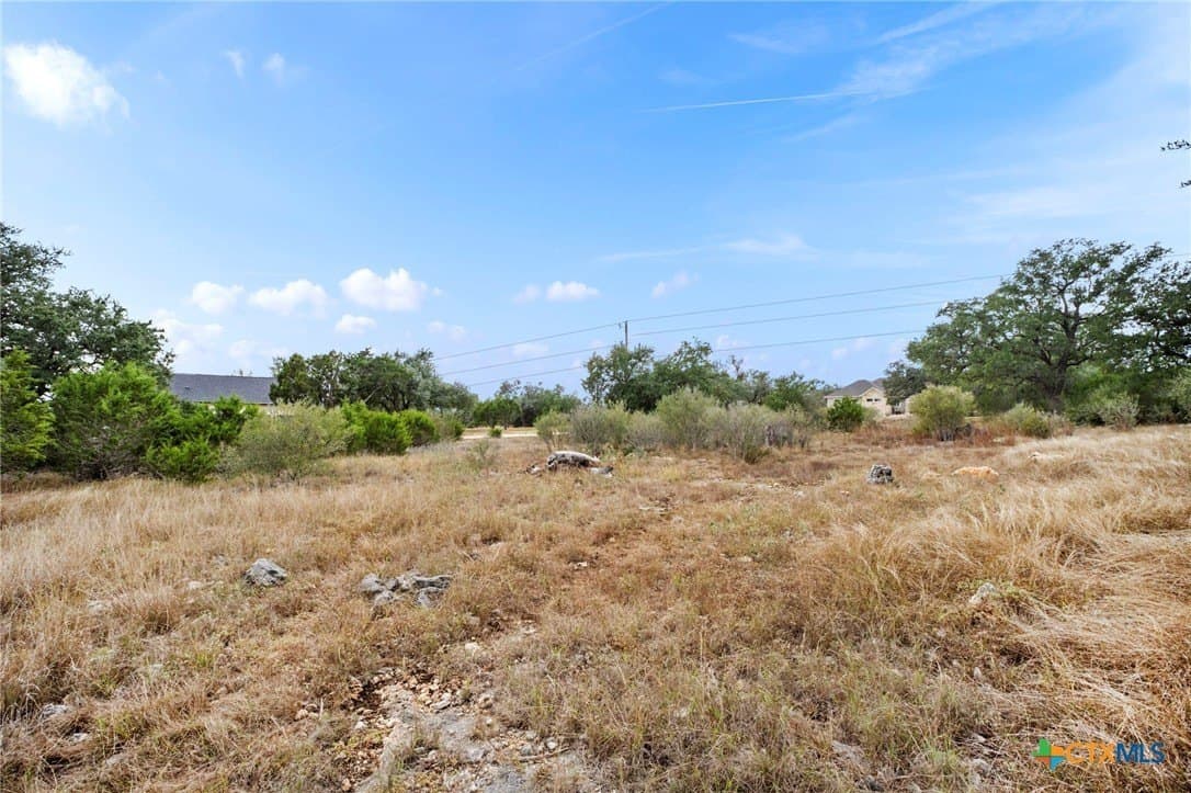 1.42 acres in Comal County - photo 2