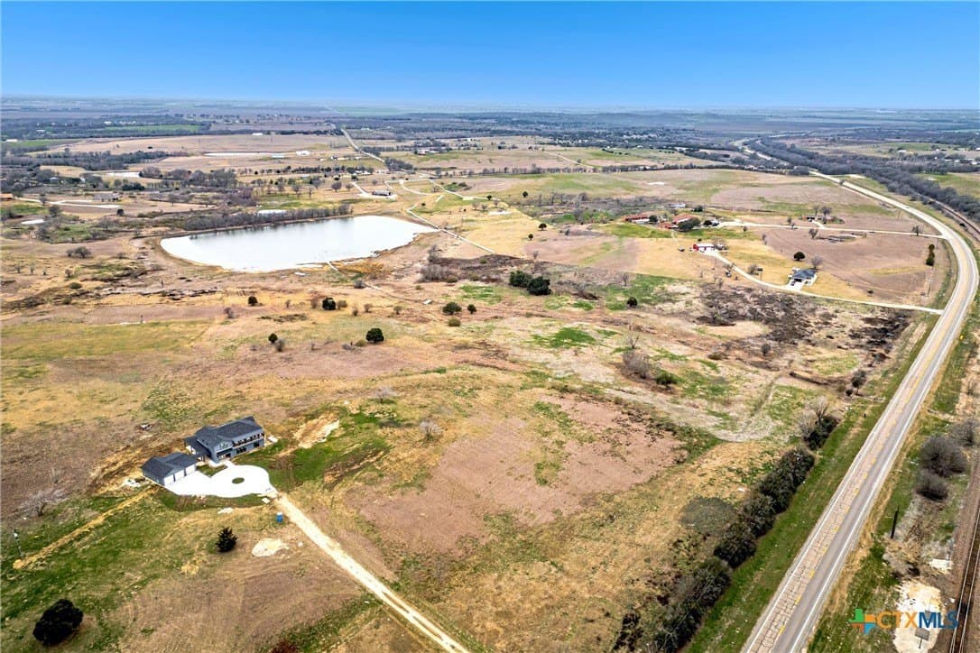 10.01 acres in McLennan County - photo 4