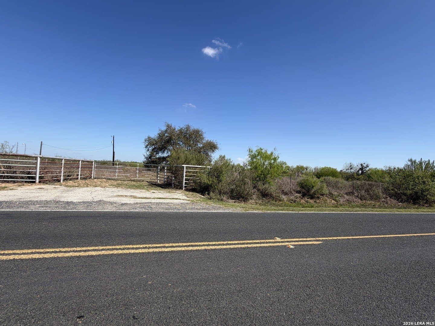10 acres in Bexar County - photo 2