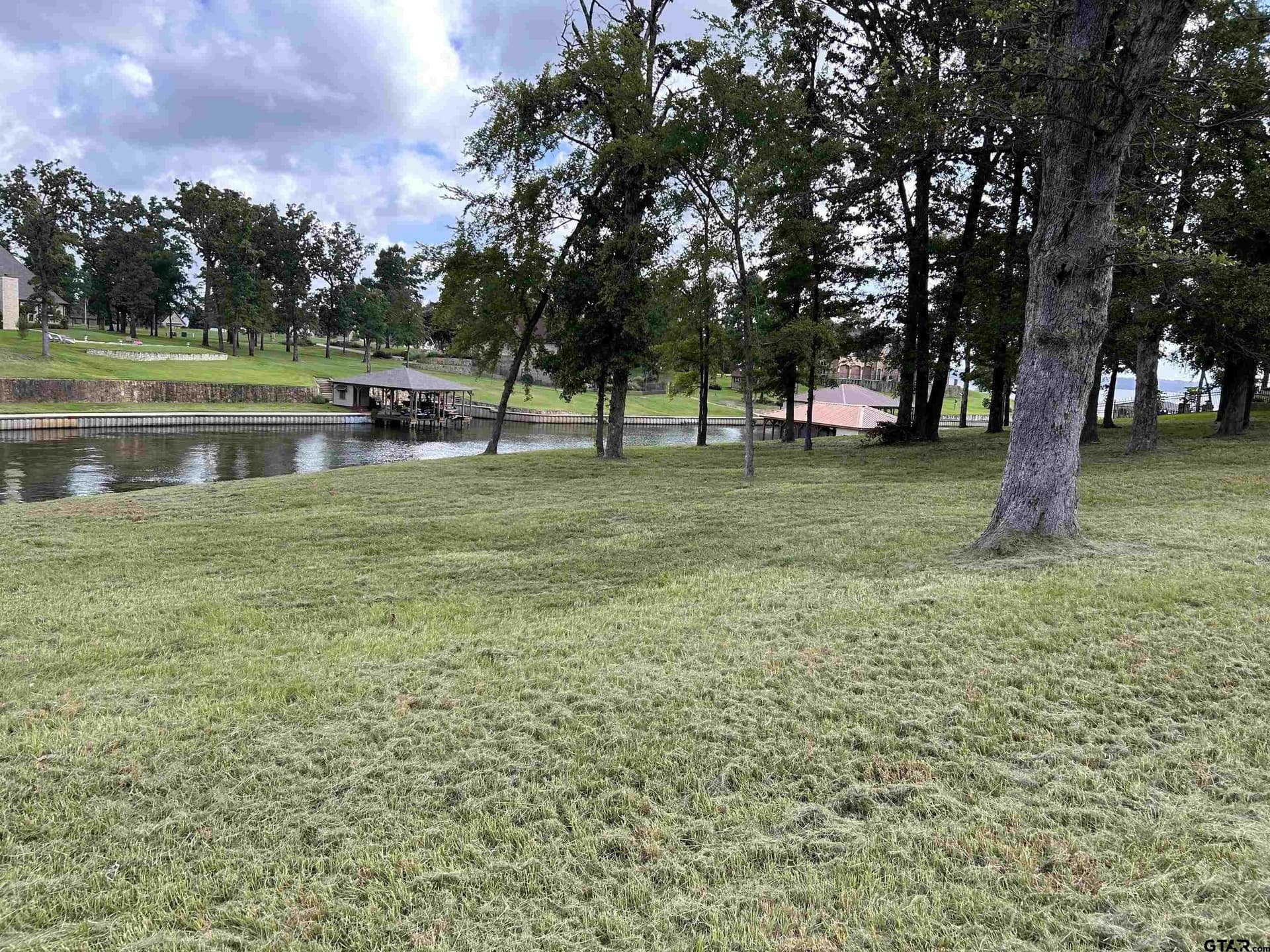 0.71 acres in Henderson County - photo 12
