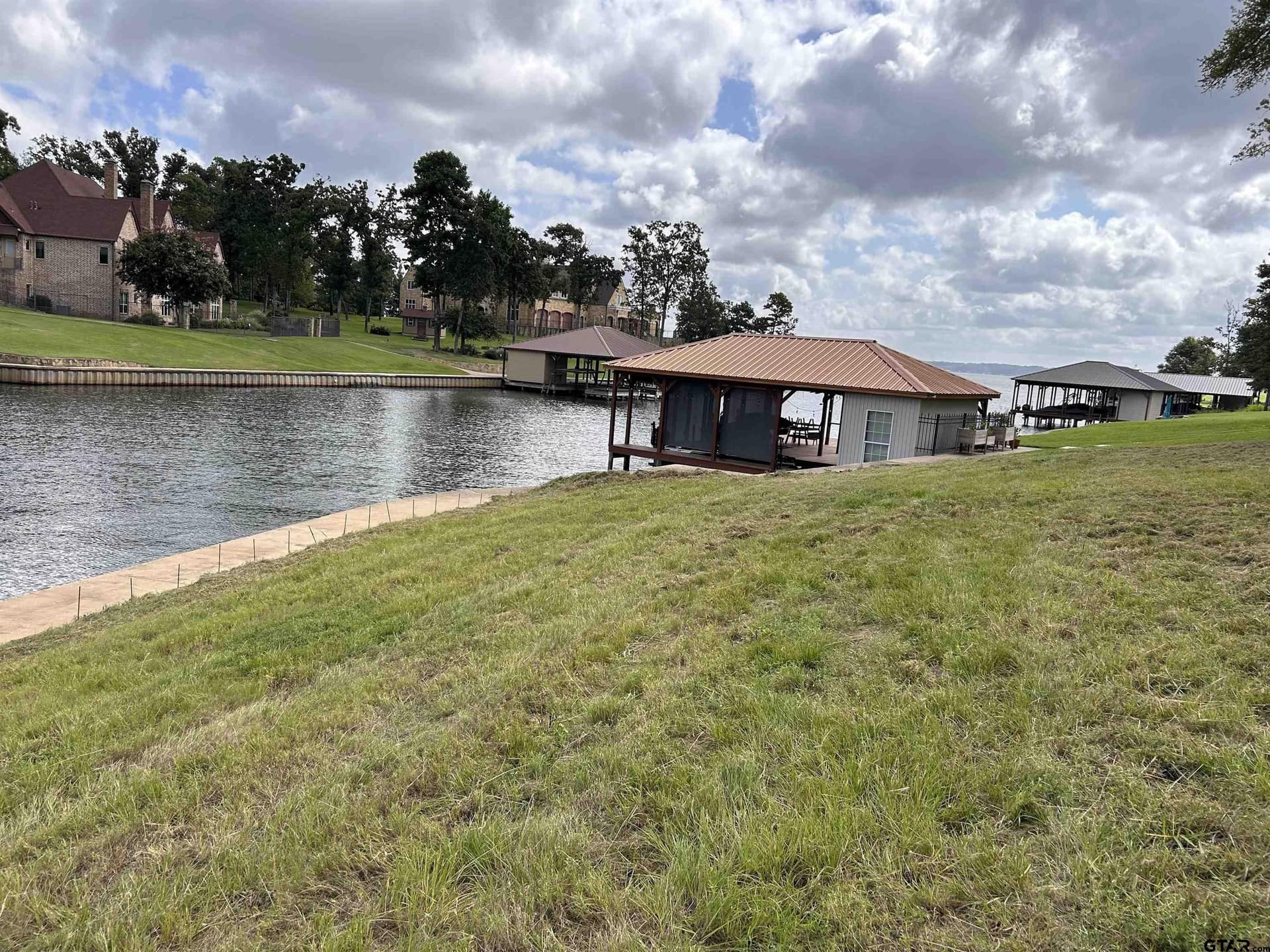 0.71 acres in Henderson County - photo 4