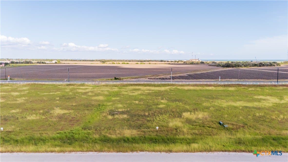 0.83 acres in Calhoun County - photo 3