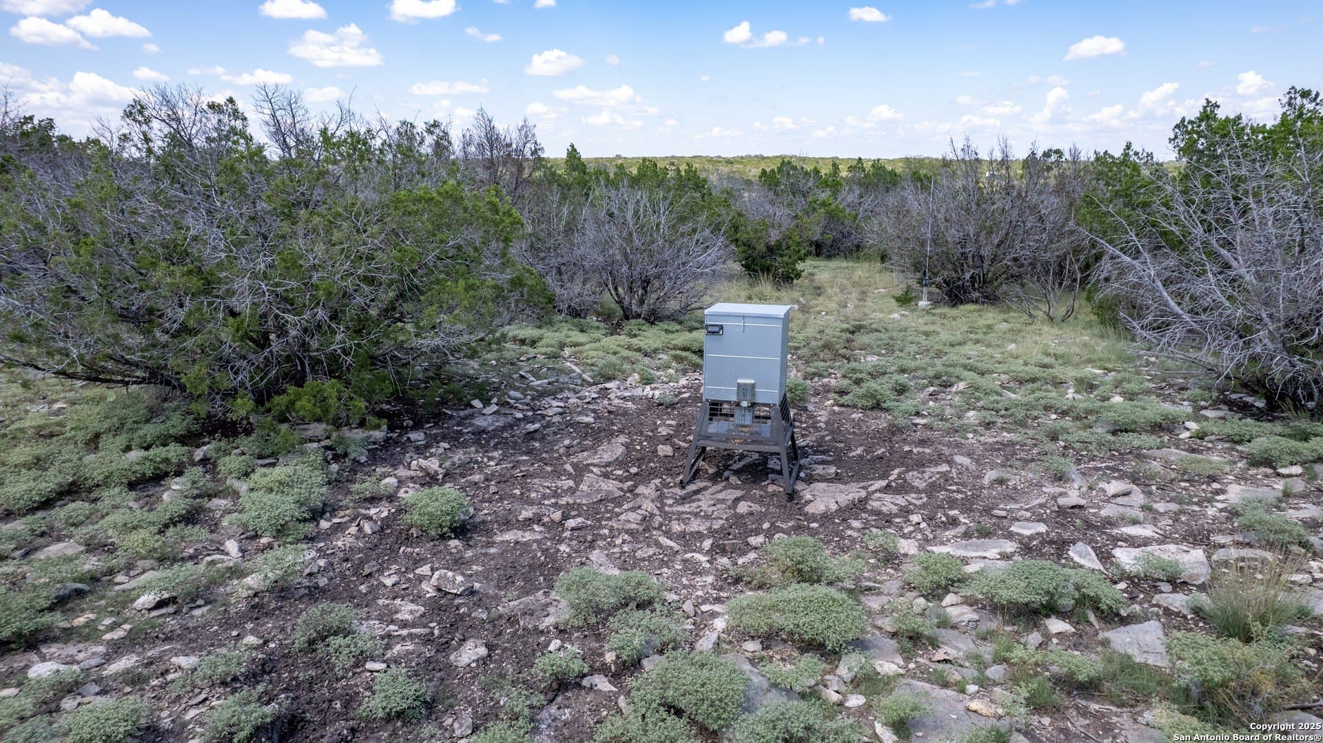 20.99 acres in Edwards County - photo 19