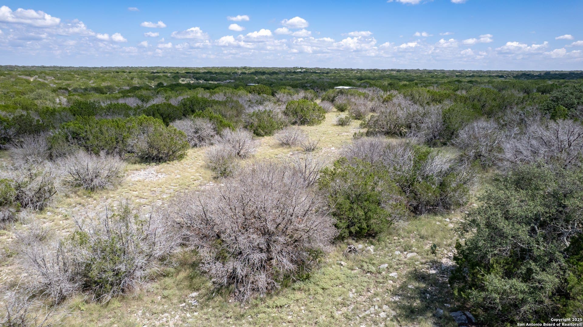 20.99 acres in Edwards County - photo 17