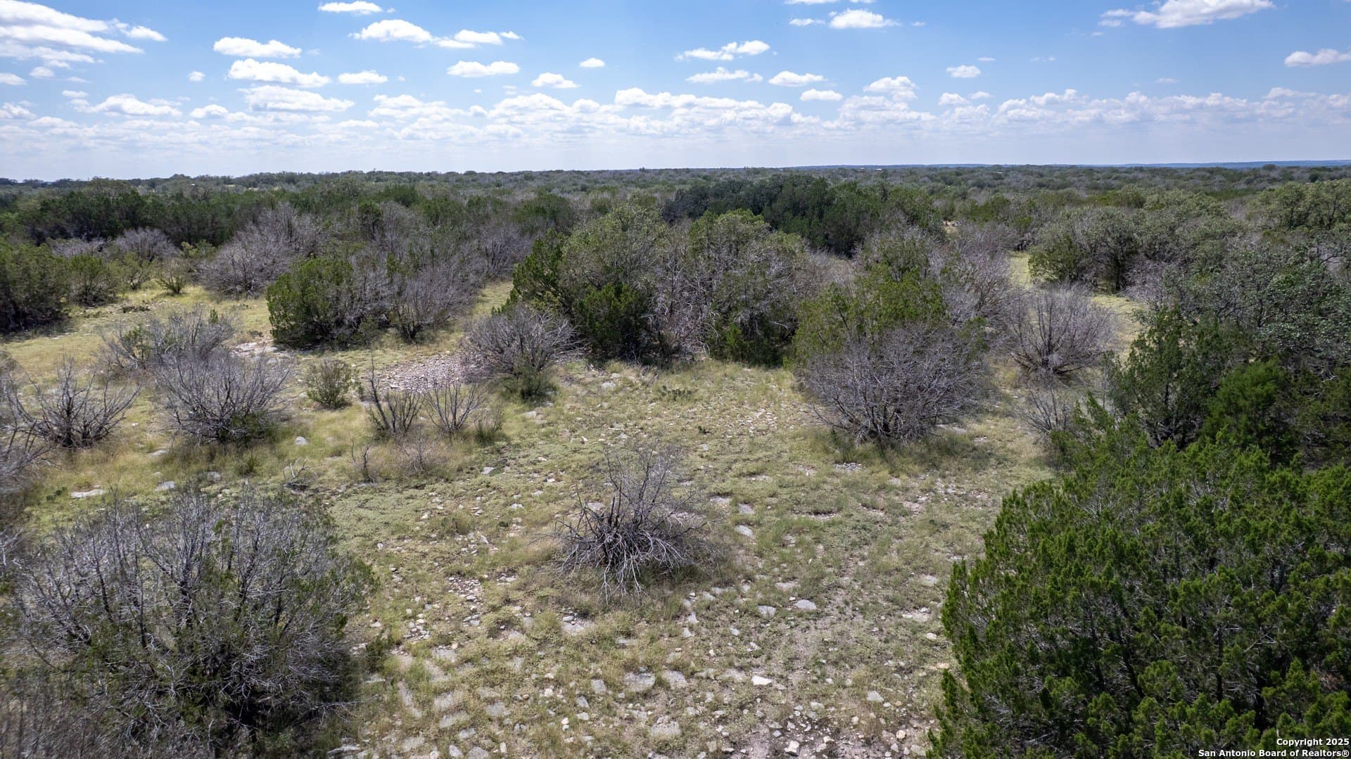 20.99 acres in Edwards County - photo 16