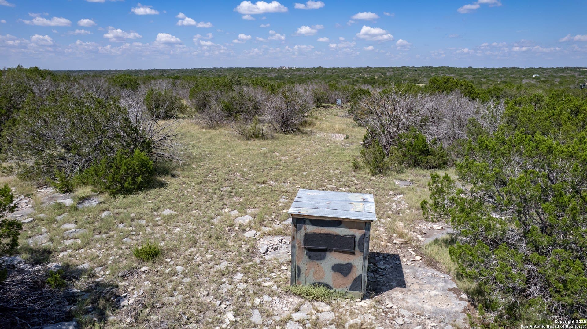 20.99 acres in Edwards County - photo 11