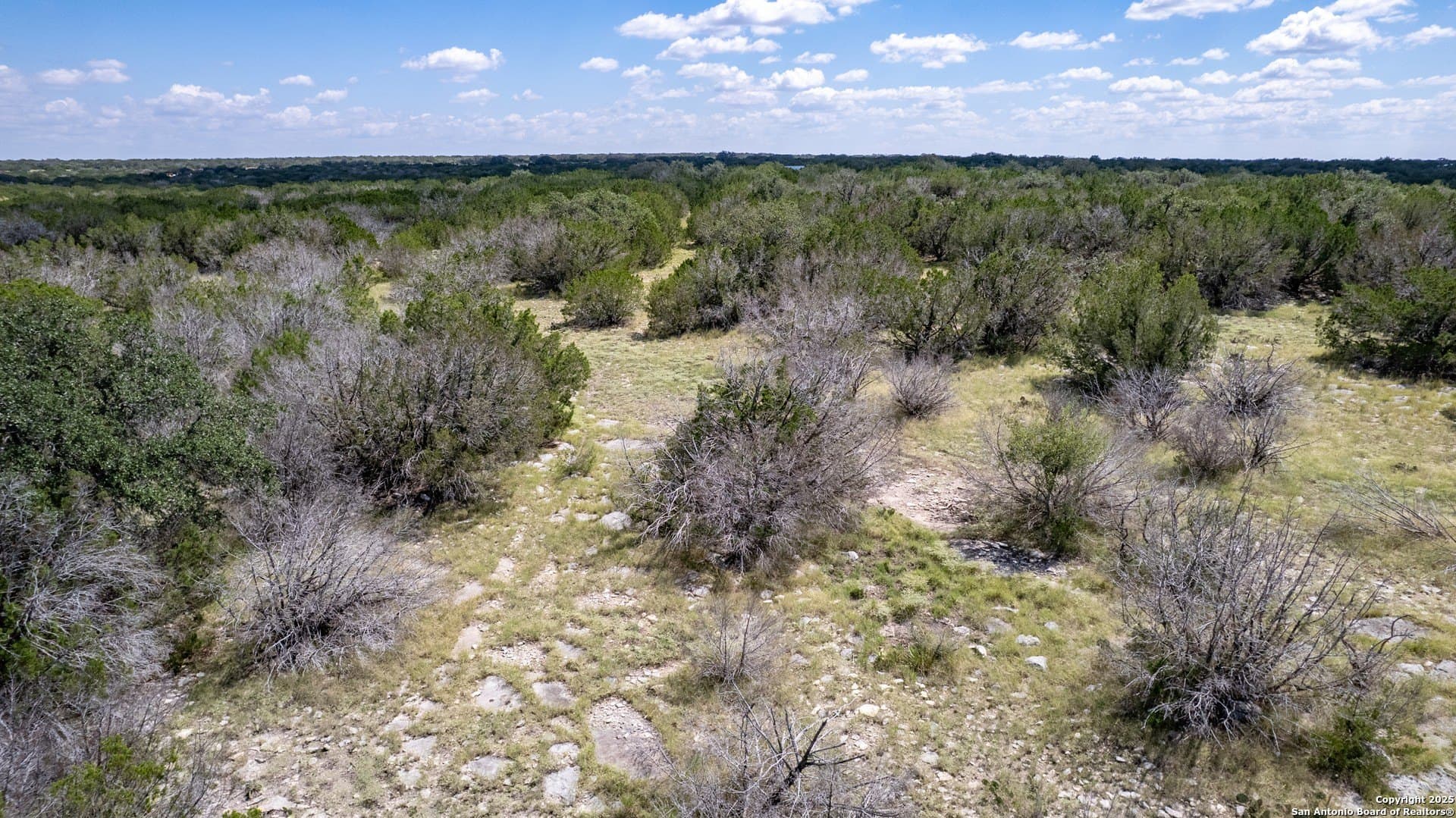 20.99 acres in Edwards County - photo 18