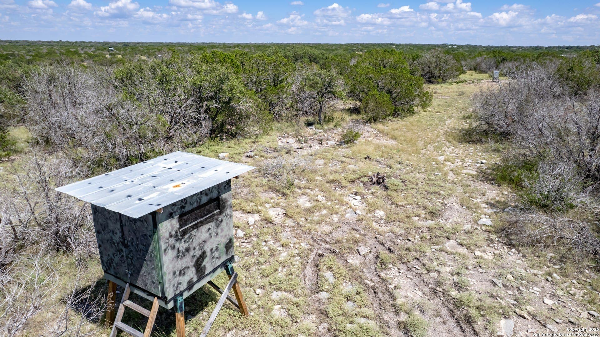 20.99 acres in Edwards County - photo 13