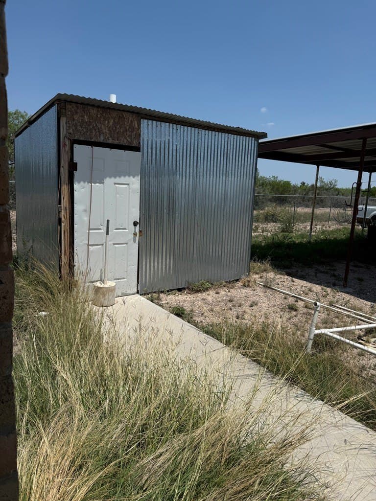 14,000 acres in Maverick County - photo 10