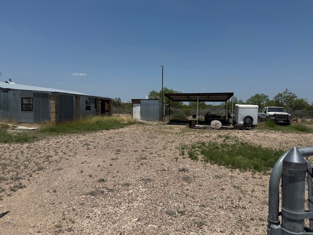 14,000 acres in Maverick County - photo 6