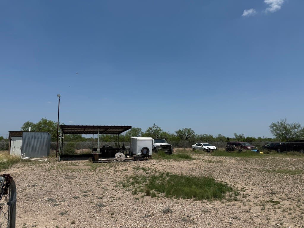 14,000 acres in Maverick County - photo 3