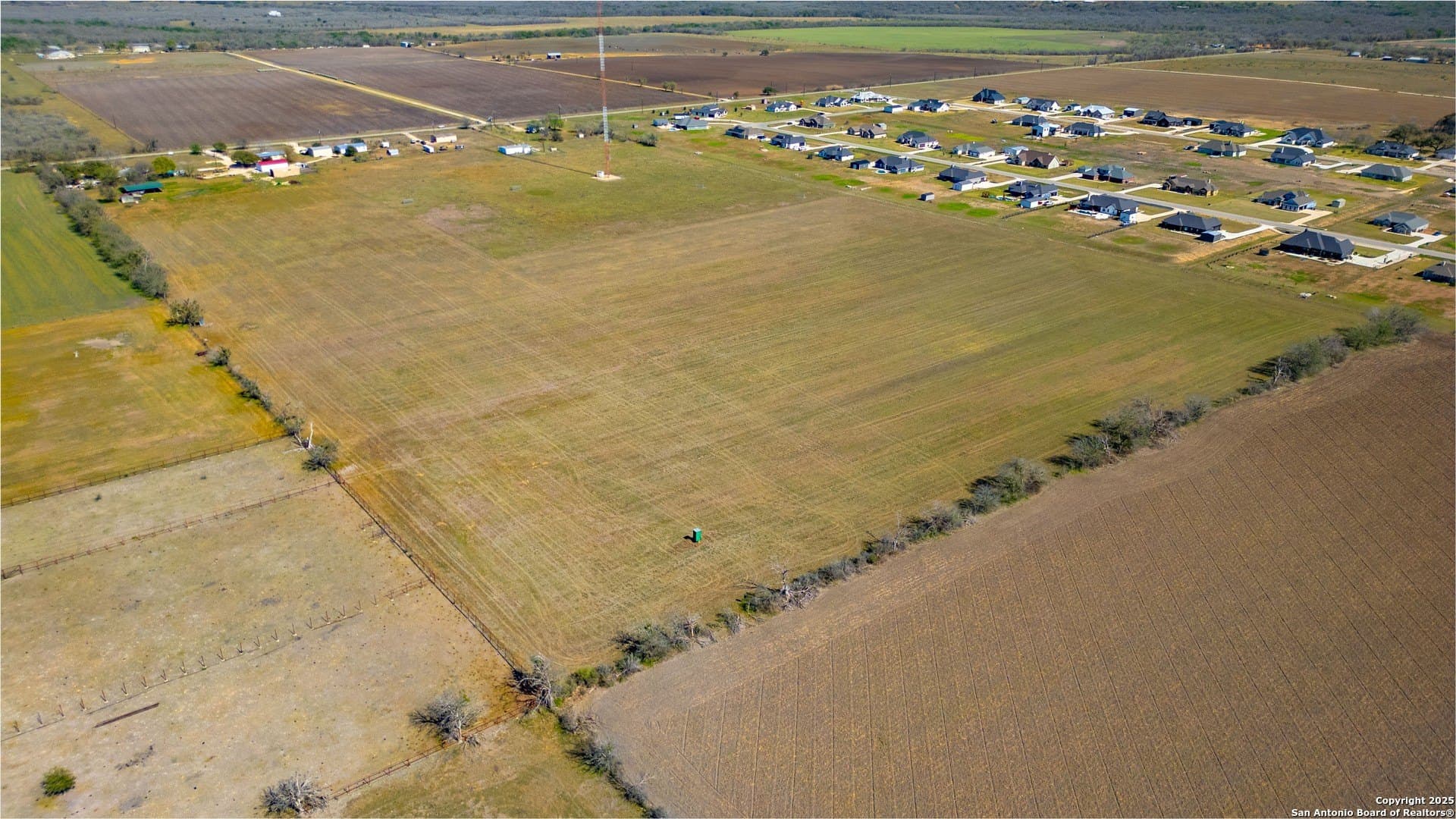 30.88 acres in Guadalupe County - photo 8