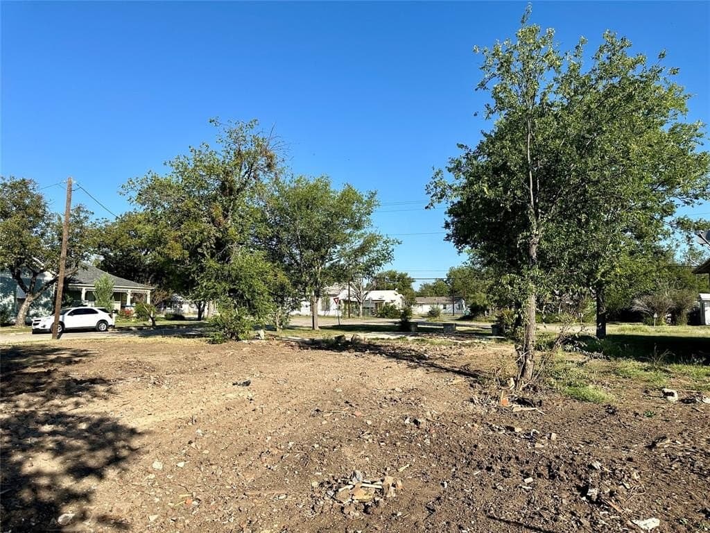 0.18 acres in Coleman County - photo 4