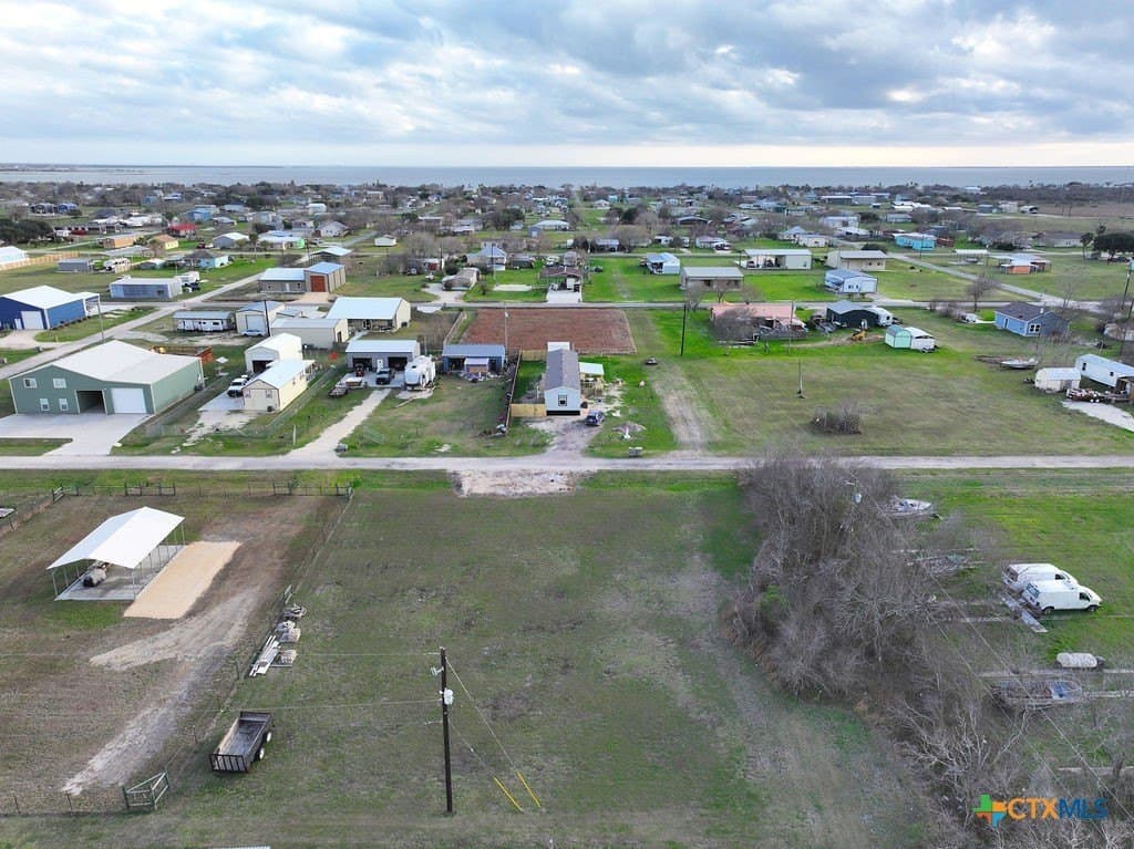 0.33 acres in Calhoun County - photo 6