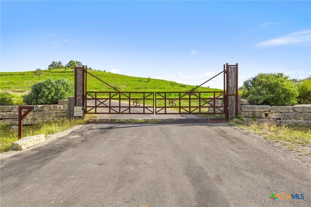 7.01 acres in Blanco County - photo 27