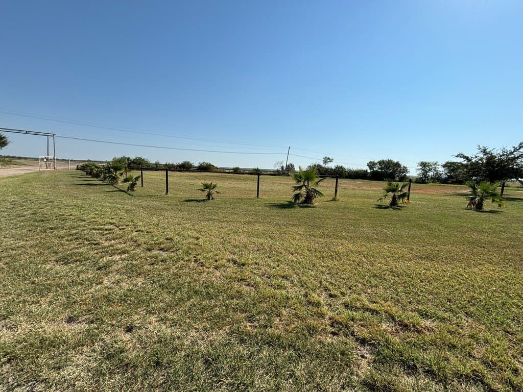 17 acres in Maverick County - photo 10