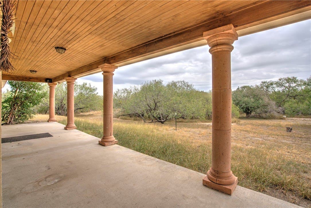 11.59 acres in Nueces County - photo 6