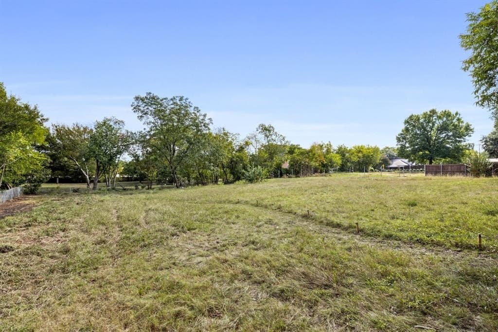 0.93 acres in Dallas County - photo 8