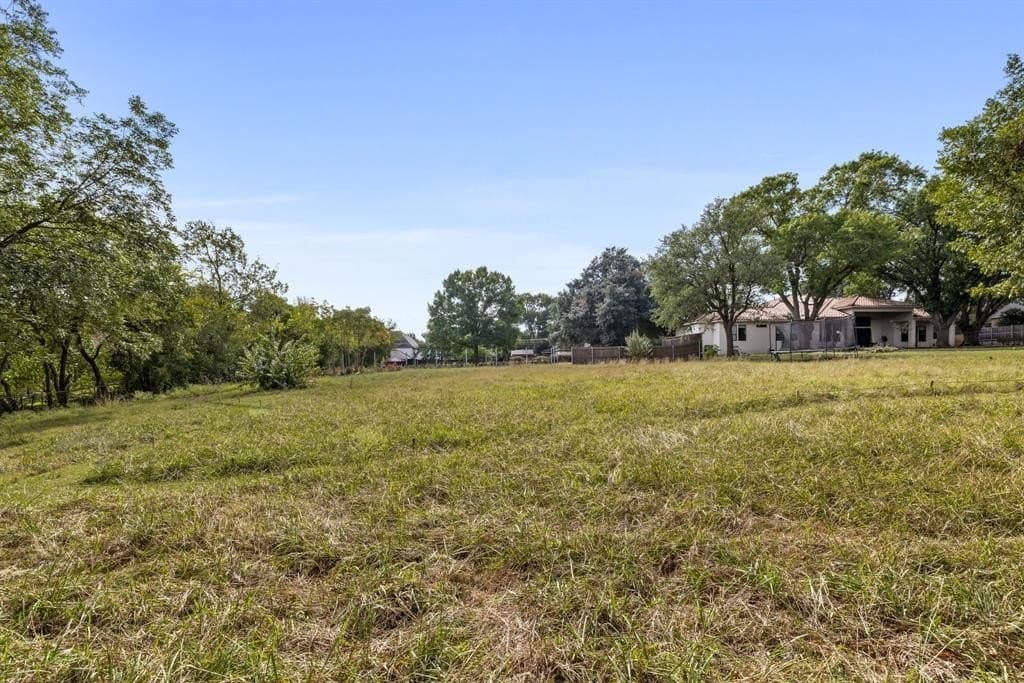 0.93 acres in Dallas County - photo 7