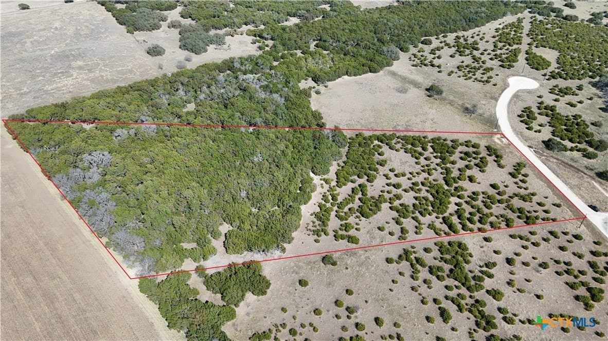 10 acres in Burnet County - photo 2