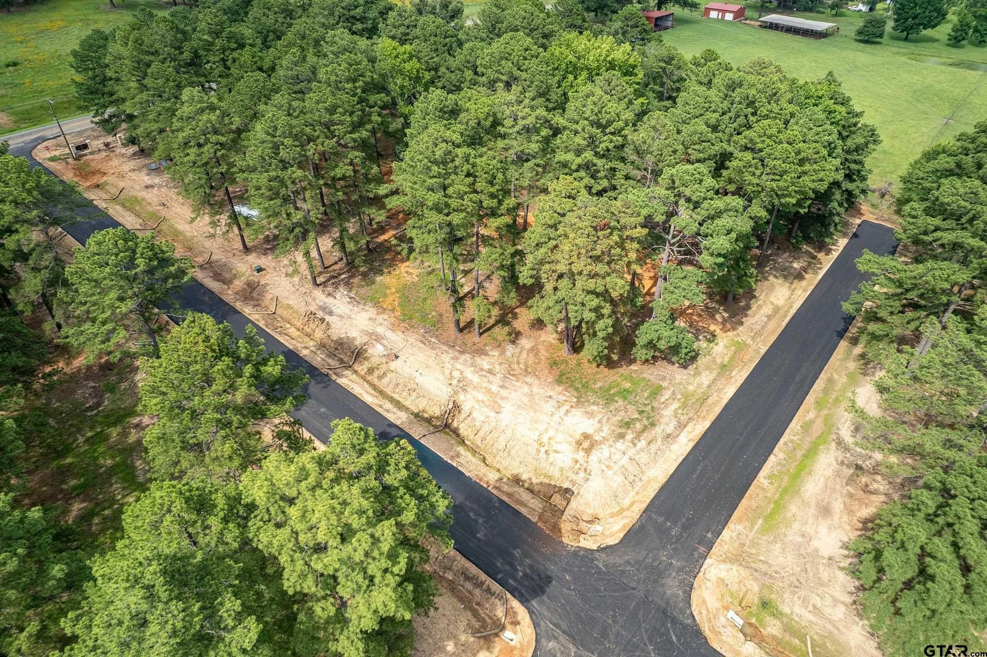 0.27 acres in Smith County - photo 16