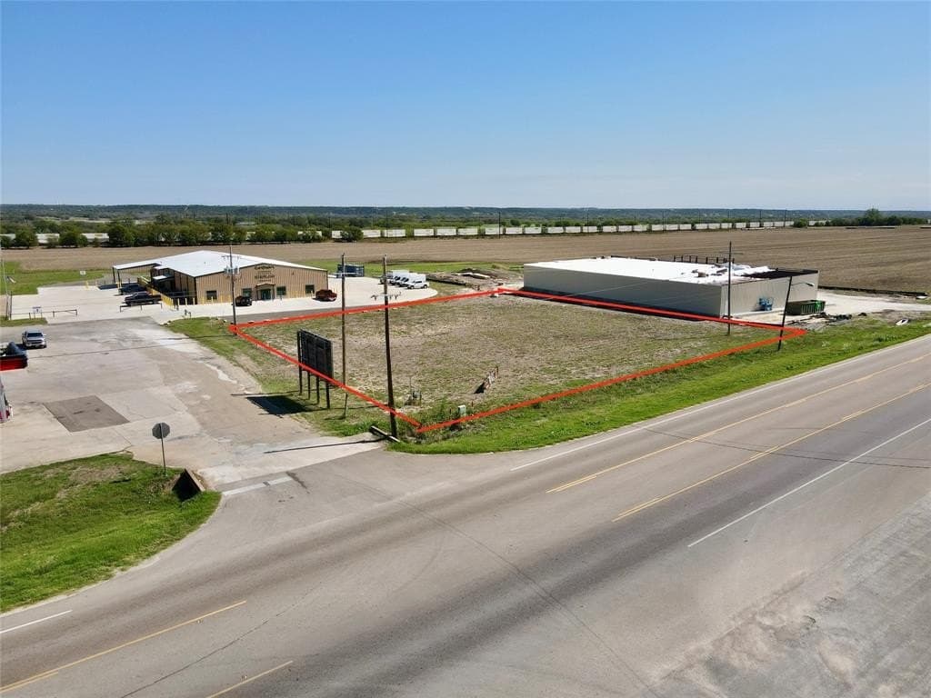 0.84 acres in Bosque County - photo 5