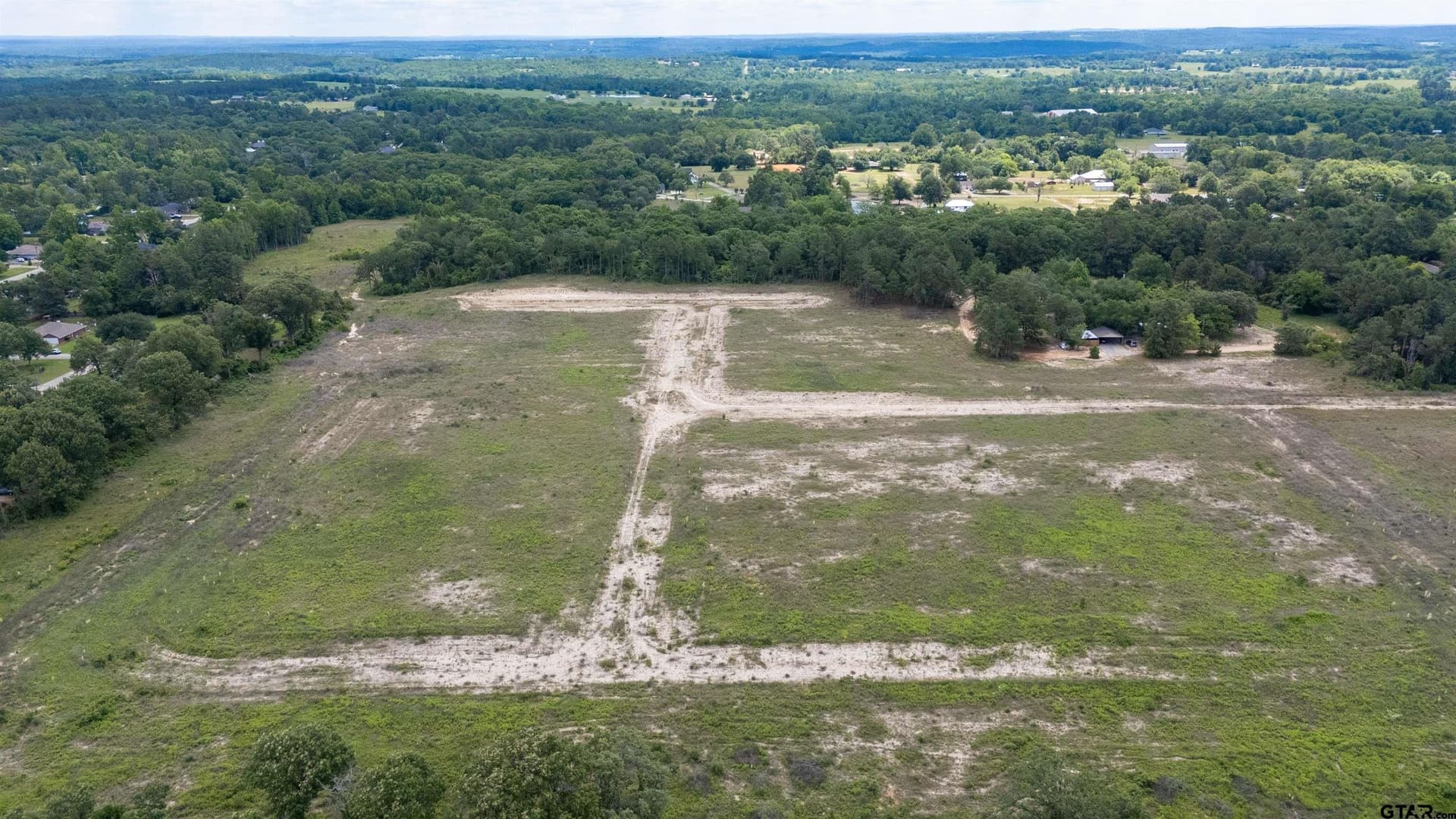 42.42 acres in Smith County - photo 4