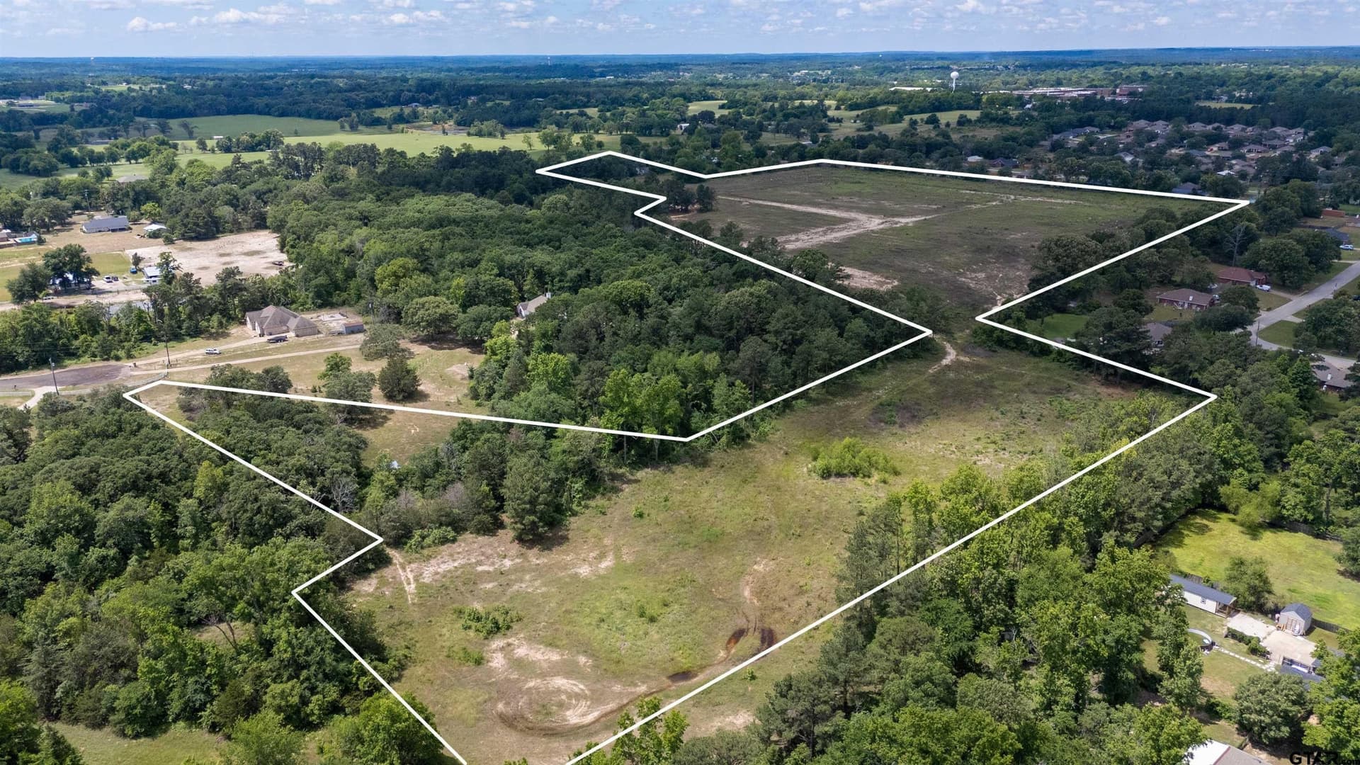 42.42 acres in Smith County - photo 2