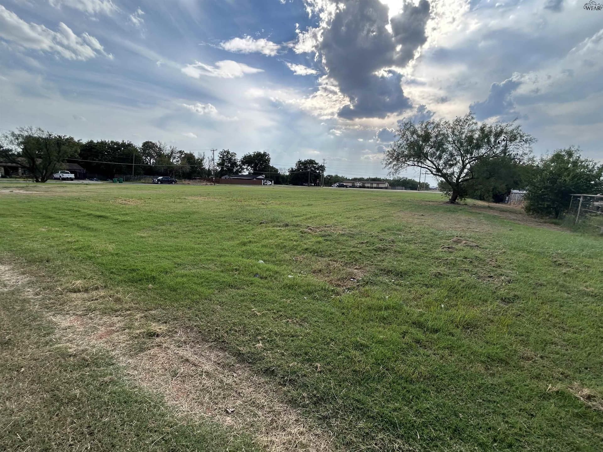 1.47 acres in Wichita County - photo 3