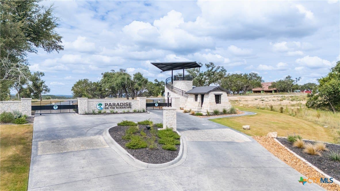 1.53 acres in Comal County - photo 2