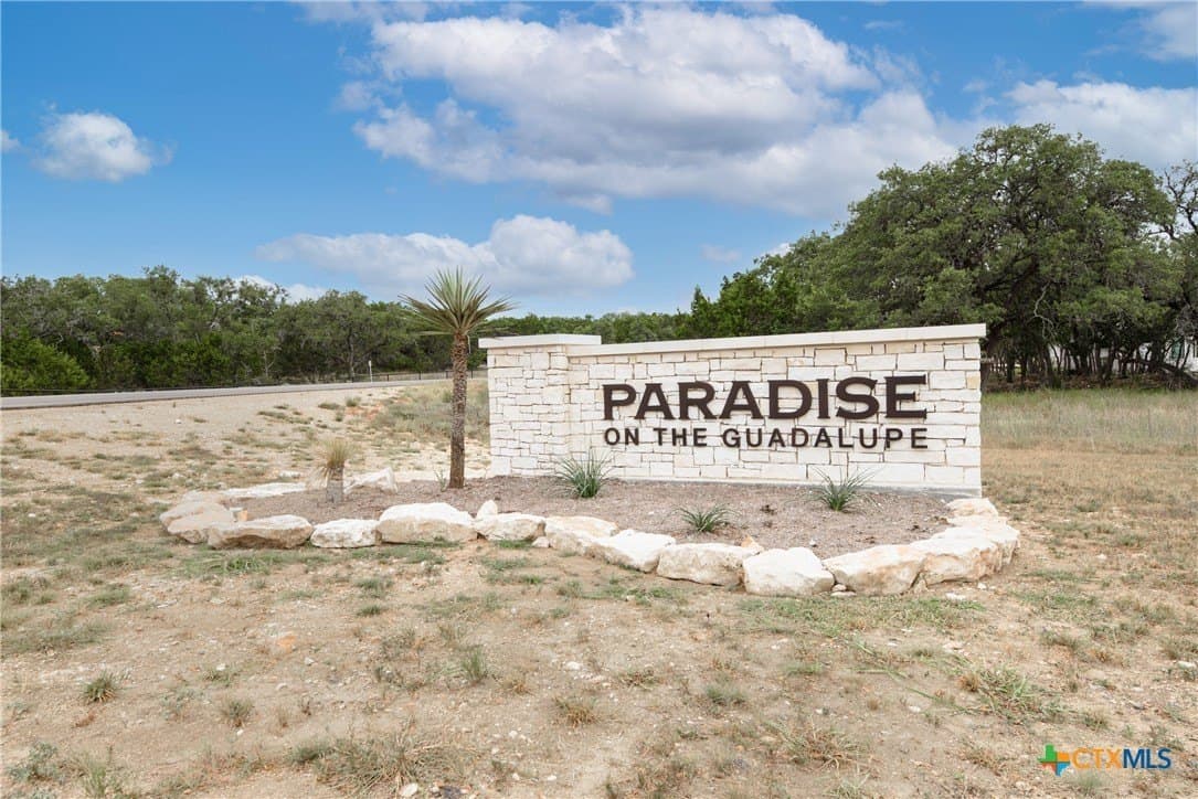 1.53 acres in Comal County - photo 25