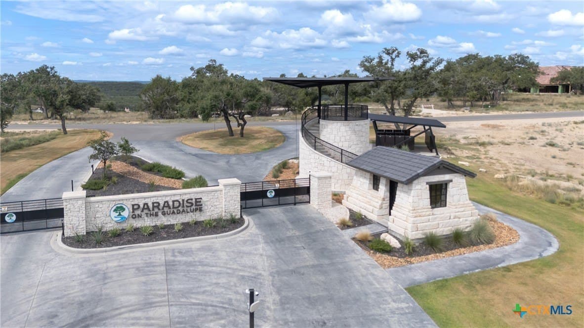1.53 acres in Comal County - photo 12